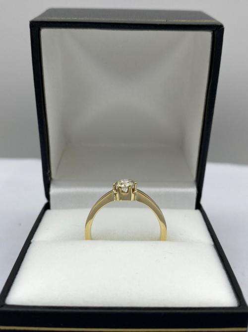 ***0.45CT DIAMOND 18K GOLD ENGAGEMENT RING*** R1 BIDS!