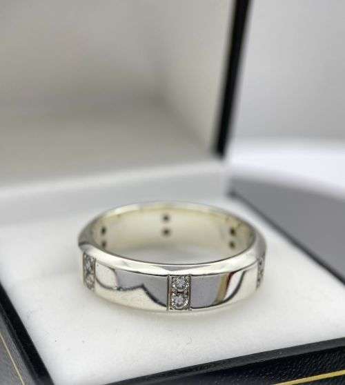 *LUXURY MENS DIAMOND & SILVER ETERNITY CHANNEL RING* R1 BIDS!!!
