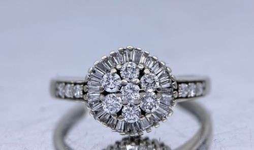 ***0.86CT W/GOLD BAGUETTE DIAMOND ETERNITY CLUSTER RING* R1 BIDS!!!