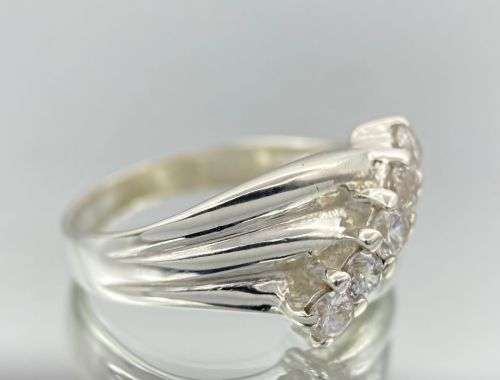 ***BEAUTIFUL SILVER ETERNITY CZ SPINDLE RING*** R1 BIDS!!!