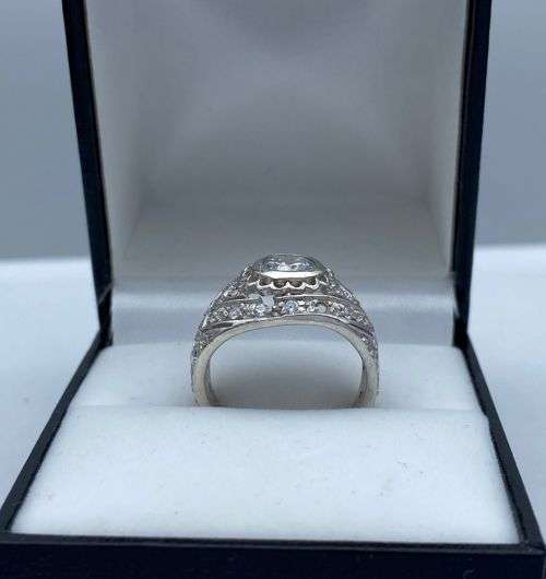 ***STUNNING SILVER CYCLOPS CZ ETERNITY RING!***