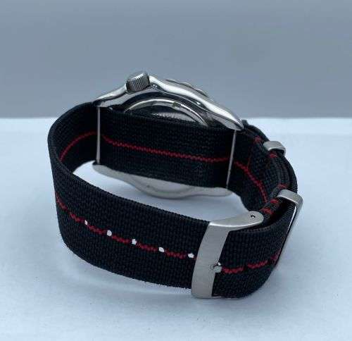 ***COLLECTORS SEIKO DIVERS DAY-DATE MENS WATCH*** R1 BIDS!