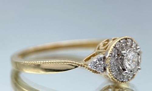 ***LUXURY 0.20CT DIAMOND HALO YELLOW GOLD RING*** R1 BIDS!