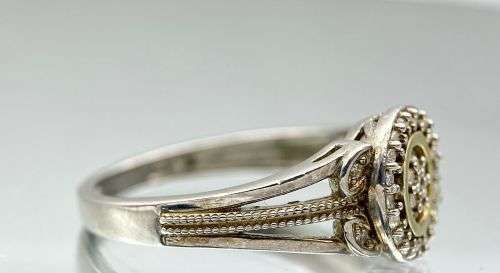 ***9K YELLOW GOLD & SILVER DIAMOND HALO CLUSTER RING*** R1 BIDS!!!