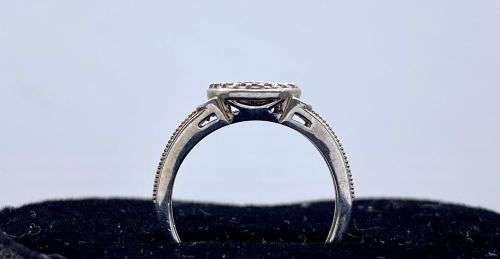 ***9K YELLOW GOLD & SILVER DIAMOND HALO CLUSTER RING*** R1 BIDS!!!