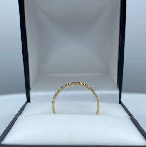 ***STUNNING YELLOW GOLD DIAMOND ETERNITY RING*** R1 BIDS!