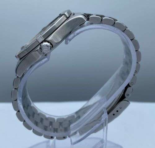 ***SWISS TAG HEUER LUXURY PROFESSIONAL MENS DRESS WATCH***