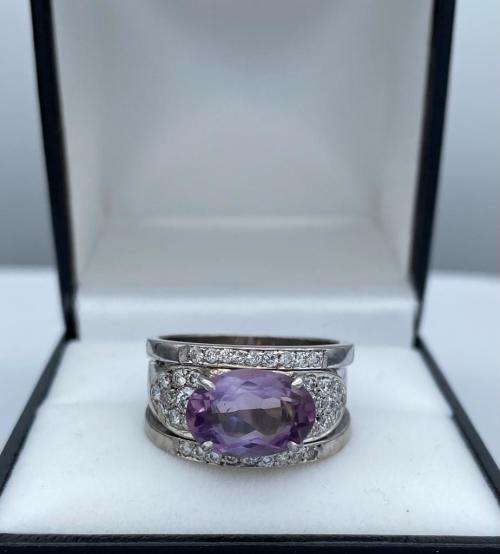 ***INVESTMENT 2.00CT WHITE GOLD AMETHYST & DIAMOND INDEX RING***