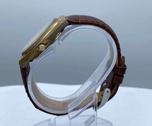 ***EXCELLENT ROTARY AVENGER MENS VINTAGE WATCH*** R1 BIDS!