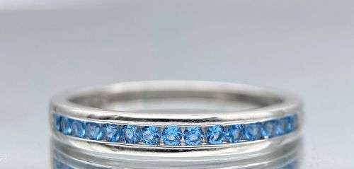 ***UNIQUE STERLING SILVER BLUE ZIRCONIA ETERNITY RING*** R1 BIDS!!!