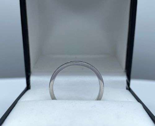 ***UNIQUE STERLING SILVER BLUE ZIRCONIA ETERNITY RING*** R1 BIDS!!!