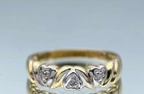 ***BEAUTIFUL YELLOW & WHITE GOLD HEART ETERNITY RING*** R1 BIDS!