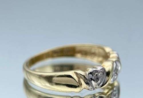 ***BEAUTIFUL YELLOW & WHITE GOLD HEART ETERNITY RING*** R1 BIDS!