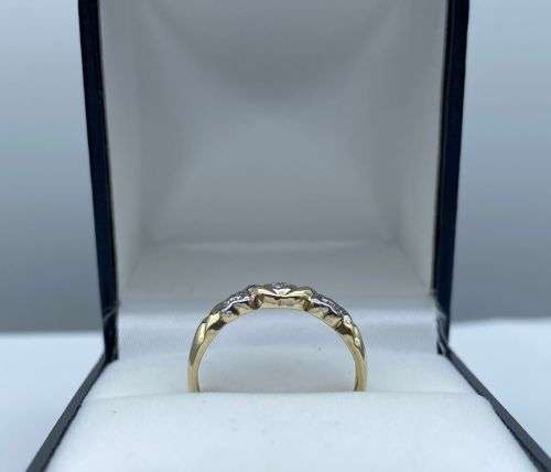 ***BEAUTIFUL YELLOW & WHITE GOLD HEART ETERNITY RING*** R1 BIDS!