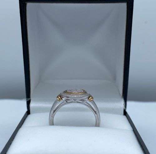 ***9K GOLD & SILVER ZIRCONIA & DIAMOND SPARTAN RING*** R1 BIDS!