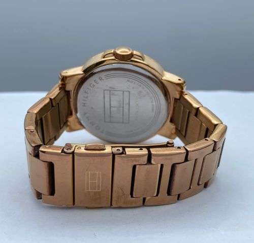 ***LUXURY HILFIGER 1985 ROSE GOLD MENS DIVERS WATCH*** R1 BIDS!