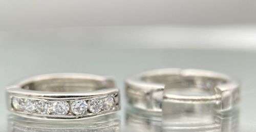 ***LOVELY ZIRCONIA SILVER ETERNITY HOOP EARRINGS***