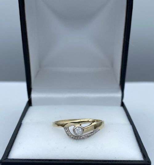 ***SOLID YELLOW GOLD DIAMOND VORTEX RING*** R1 BIDS!