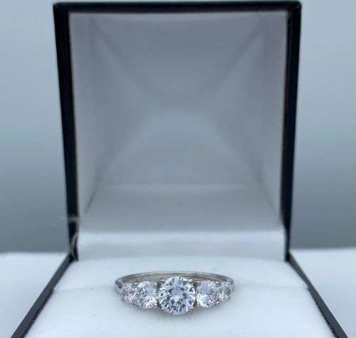 ***BEAUTIFUL ZIRCONIA SOLITAIRE TRINITY SILVER RING*** R1 BIDS!