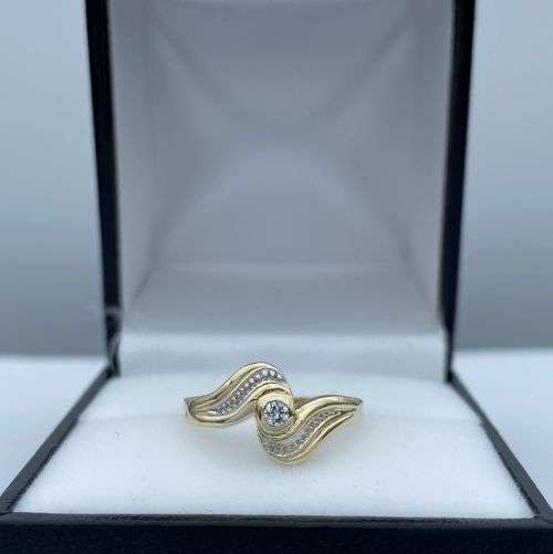 ***YELLOW GOLD DIAMOND VORTEX RING*** R1 BIDS!