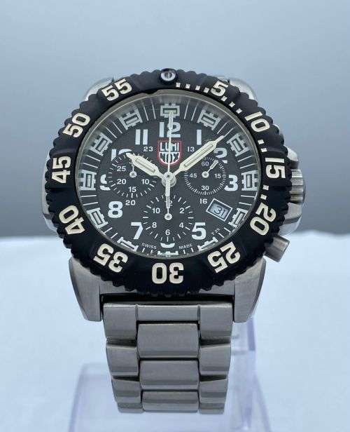 ***STUNNING LUMINOX SWISS MENS LUXURY CHRONOGRAPH*** R1 BIDS!