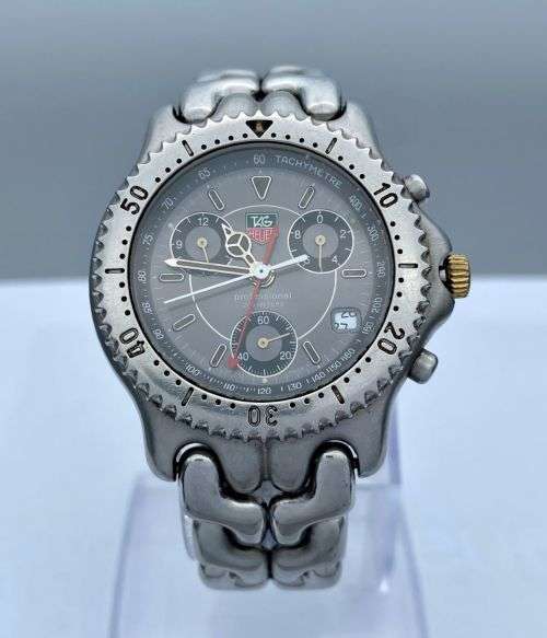 ***STUNNING TAG PROFESSIONAL GMT CHRONOGRAPH MENS WATCH*** R1 BIDS!
