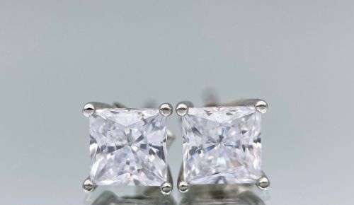 ***LOVELY PRINCESS ZIRCONIA SILVER STUD EARRINGS***