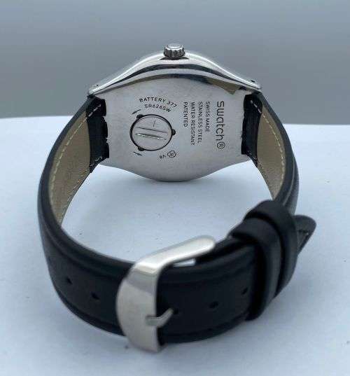 ***BRILLIANT SWATCH MAXI MENS DRESS WATCH*** R1 BIDS!