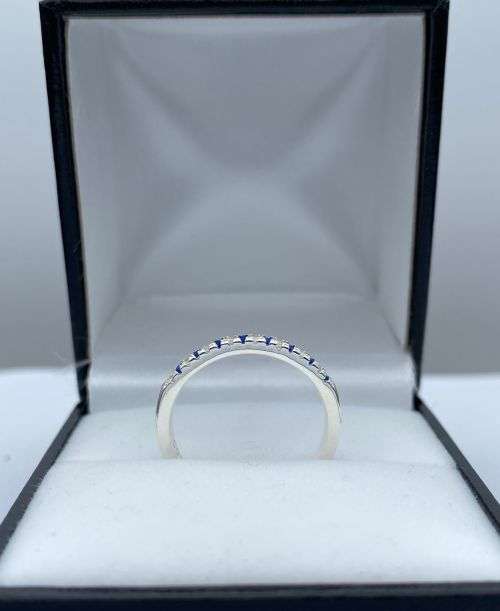 ***EXCELLENT ZIRCONIA SAPPHIRE SILVER ETERNITY RING*** R1 BIDS