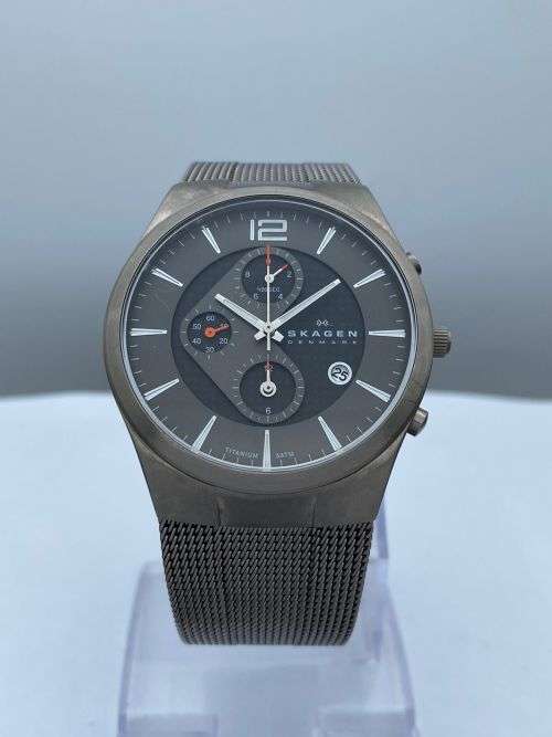 ***STUNNING SKAGEN TITANIUM CHRONO MENS DRESS WATCH*** R1 BIDS!!!