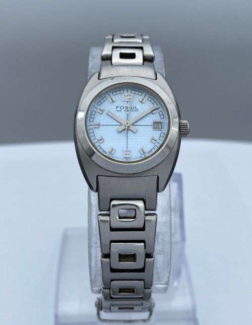 ***STUNNING FOSSIL LADIES CORAL BLUE DRESS WATCH***R1 BIDS!