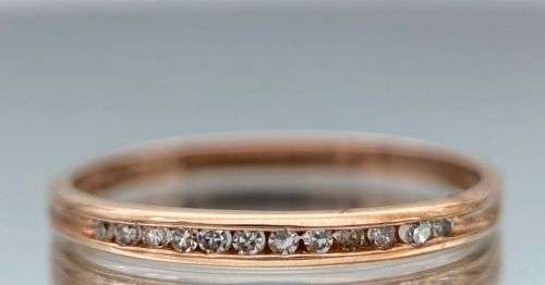 ***CLASSIC SOLID ROSE GOLD DIAMOND ETERNITY RING* R1 BIDS