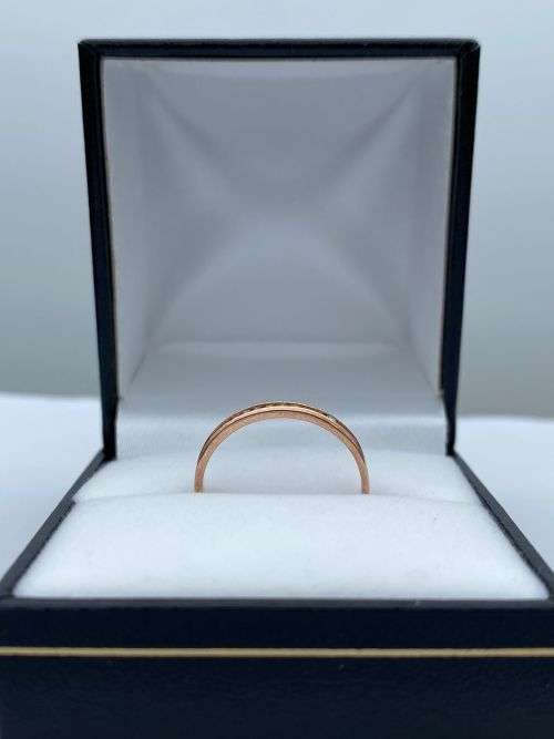 ***CLASSIC SOLID ROSE GOLD DIAMOND ETERNITY RING* R1 BIDS