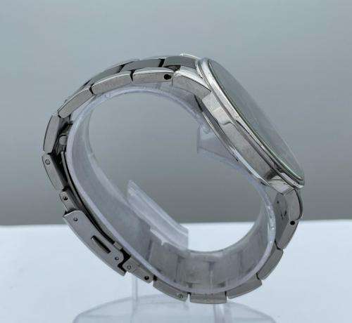 ***EXCELLENT POLICE MINIMALIST MENS TWO-TONE WATCH*** R1 BIDS