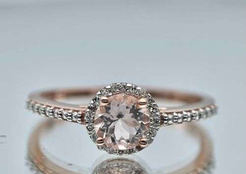 RETAIL:R15000 - ROSE GOLD MORGANITE & DIAMOND HALO RING