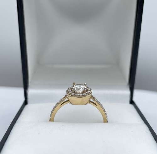 RETAIL R7000 - DAZZLING 9K HALO ETERNITY ENGAGEMENT RING