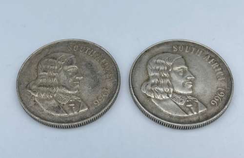 LOT OF 2 X COLLECTORS SILVER R1 COINS!