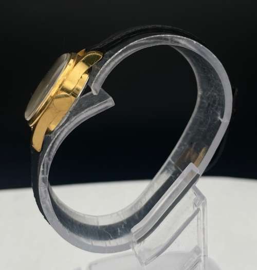 RETAIL:R4000 - ROTARY AVENGER 17 JEWELS VINTAGE WATCH!