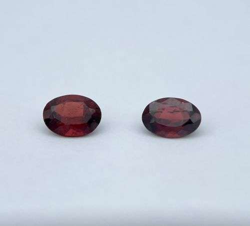 AMAZING 1.83CT OF NATURAL VIVID DEEP RED GARNET GEMS!