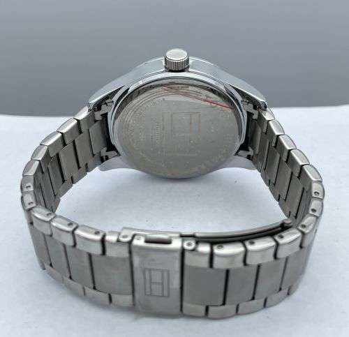 STUNNING HILFIGER MENS CERAMIC STEEL DRESS WATCH!