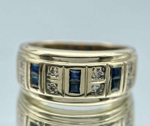 CHUNKY YELLOW GOLD SAPPHIRE & DIAMOND STATEMENT SIGNET RING