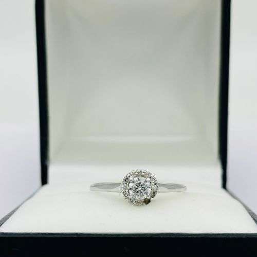 RETAIL:9500 - DAZZLING 0.35CT DIAMOND HALO ENGAGEMENT RING!