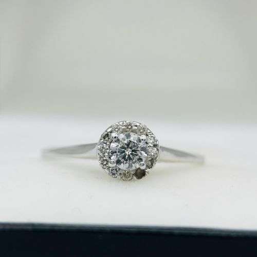 RETAIL:9500 - DAZZLING 0.35CT DIAMOND HALO ENGAGEMENT RING!