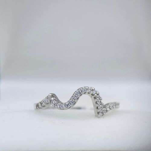 RETAIL:R3500 - STERLING SILVER RIPPLED ETERNITY RING!