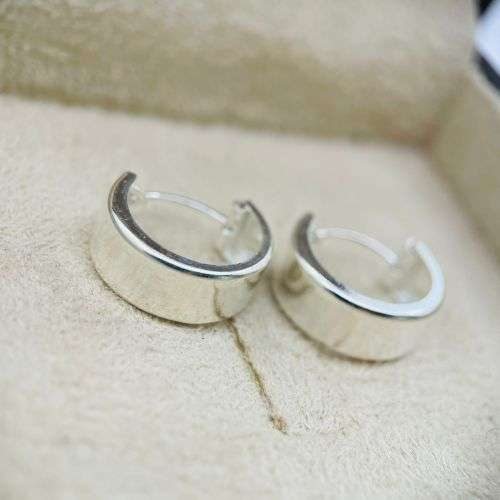 RETAIL: R1800 - CHUNKY STERLING SILVER CRESCENT HOOP EARRINGS***