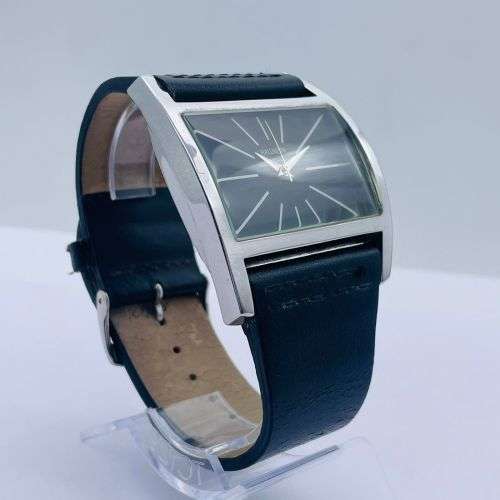 HALLMARK LEATHER STEEL MENS  DRESS WATCH***R1 BIDS!