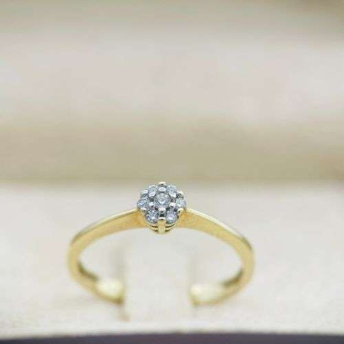 LOVELY YELLOW GOLD DIAMOND CLUSTER RING