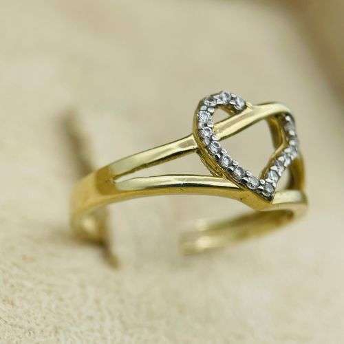 STUNNING YELLOW GOLD DIAMOND HEART ETERNITY RING