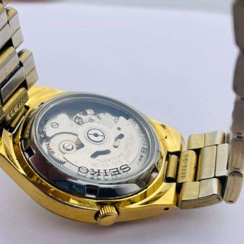 EXCELLENT SEIKO 5 AUTOMATIC GOLD MENS DRESS WATCH!