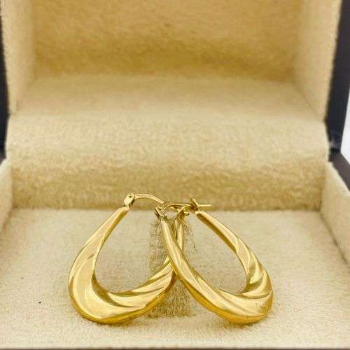 LOVELY YELLOW GOLD CHUNKY HOOP EARRINGS